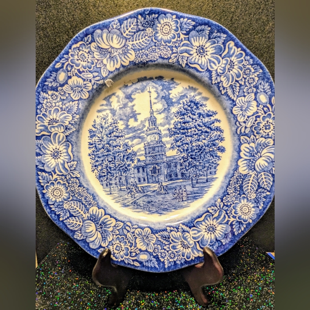 STAFFORDSHIRE LIBERTY BLUE 9.75 Inch Dinner Plate  Pristine